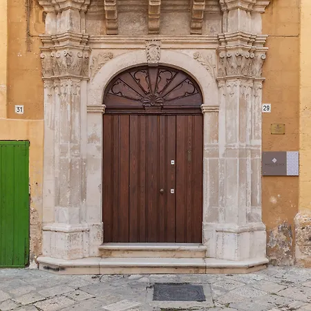 Palazzo De Luca Bed&Breakfast-3